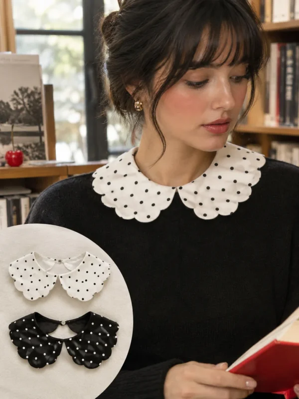 Round Collar Duo in one ink, one milk, in use